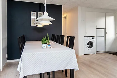 6 persone case ad Bjert