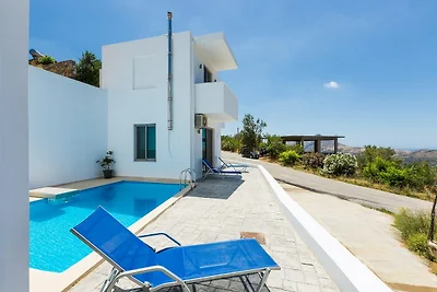 Villa in Mariou mit Pool und Meerblick
