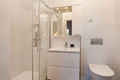 Deluxe Two Bedroom Apartment with Terrace and...