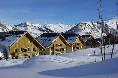Rifugio alpino con piscina coperta