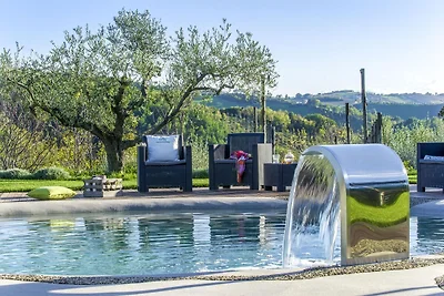 Gro�z�giges Haus in Fermo mit Pool