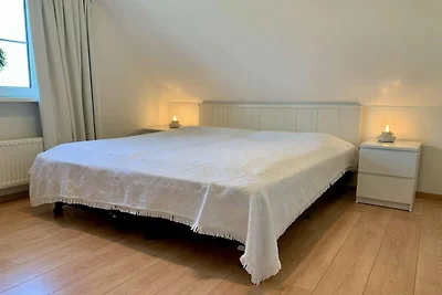 Ferienhaus nahe Küste und Wald