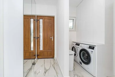 Villa am Meer mit Swimmingpool in Barotul