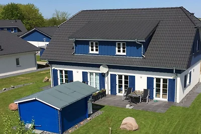 Ferienhaus in Altefähr mit Schwimmbecken
