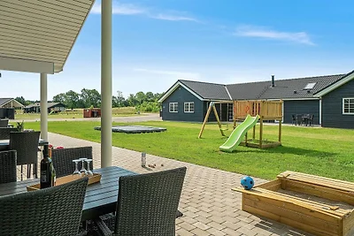 18 Personen Ferienhaus in Grenaa