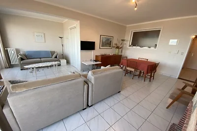 Ruime studio met prachtig uitzicht op zee
