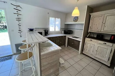 Villa mit Garten und Grill in ruhiger Lage