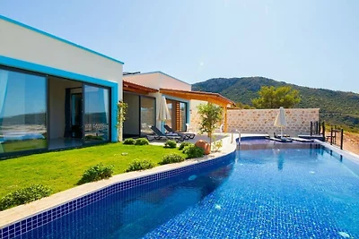 Villa a Kalkan con piscina