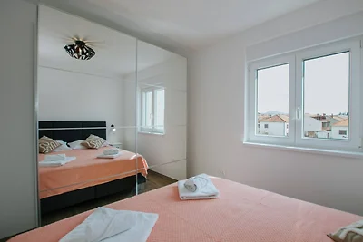 Spacious Luxury Trogir Apartments - Standard ...