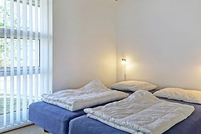 Modernes Zedernholz-Ferienhaus in Strandnähe