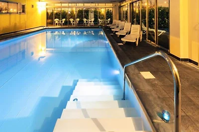 Wohnung nahe Aeroscopia mit Pool