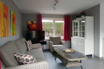 Ferienhaus in Ouddorp mit Schwimmbecken