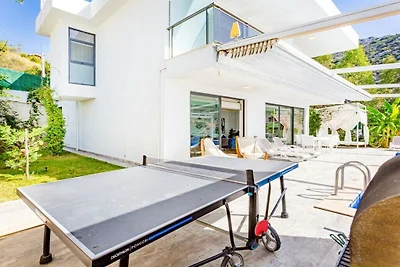 Villa in Kalkan mit Schwimmbecken