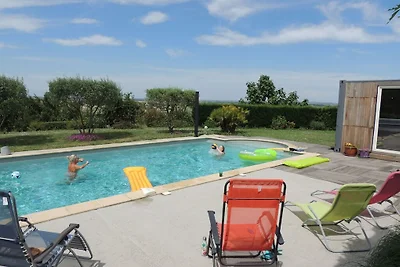 Villa moderna con piscina a Nailloux