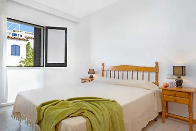 Apartment for 6 people in Spain