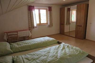 Vakantiehuis in Regen met zwembad