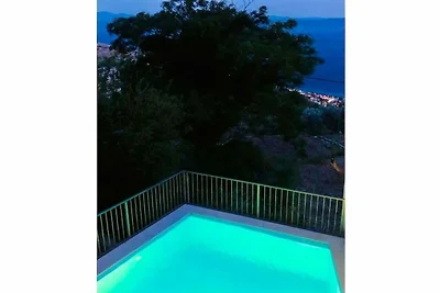 Villa in Tučepi mit Schwimmbecken