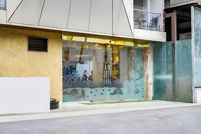 Wave & Whisper Aufenthalte in der Titos Lane...