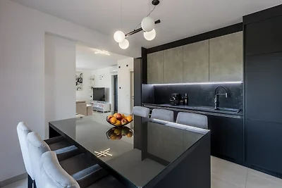 Scenic Kastel Luksic Apartments - Three Bedro...