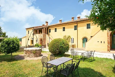 Charmantes Ferienhaus in Collesalvetti mit...