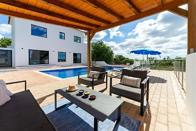 Casa in der Nähe von Faro mit privatem Pool