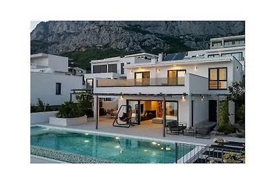 Villa in Makarska mit Schwimmbecken