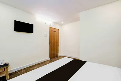 Super Hotel O Neredmet Road