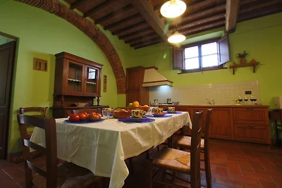 Schönes Bauernhaus mit Pool bei Montepulciano