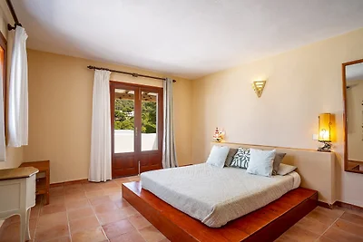 Rustige villa in Cala Vadella met zwembad