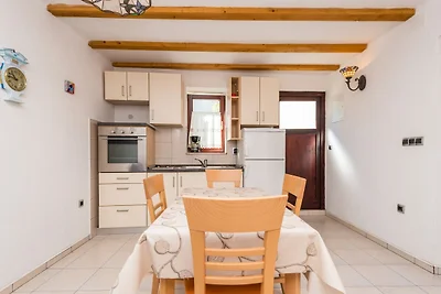 Schattig huis vlakbij zee met privéterras