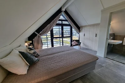 Villa in Balk mit eigenem Steg