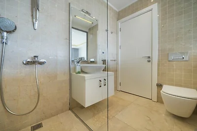 Villa in Kalkan mit Schwimmbecken