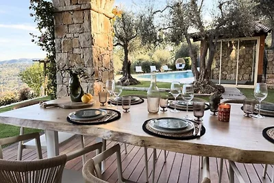 Villa in Cabris met Uitzicht & Jacuzzi