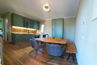 Italiaanse villa aan de kust met 3...