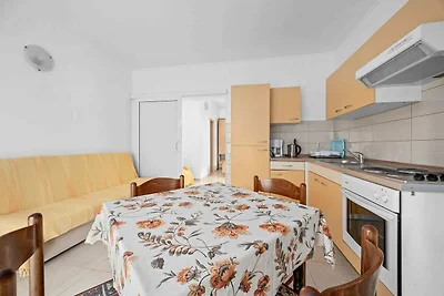 Rustig appartement aan zee in Kampor