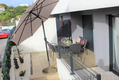 Stylish Okrug Gornji Apartment with Terrace a...