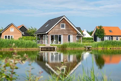 Comfortabel ghuis aan het water, 700 m.