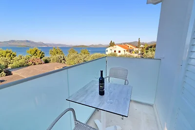 Villa E & D - Four-Bedroom Villa with Pool an...