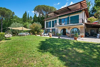 Schönes Ferienhaus in San Casciano Val di Pes...