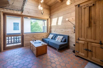 Chalet im Stadtzentrum mit Bergblick