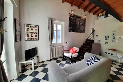 Einladendes Apartment in Bellano mit Balkon