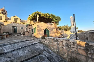 Glicinia mit Hydromassage-Pool