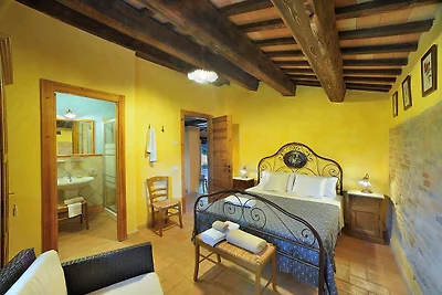 Ferienhaus in Pontano mit Garten