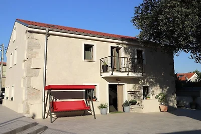 Villa in Kornic, Krk mit Schwimmbecken