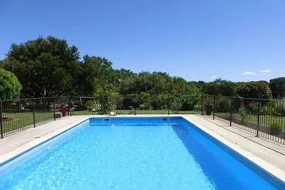 Ferienhaus mit Pool in L'Isle-sur-la-Sorgue