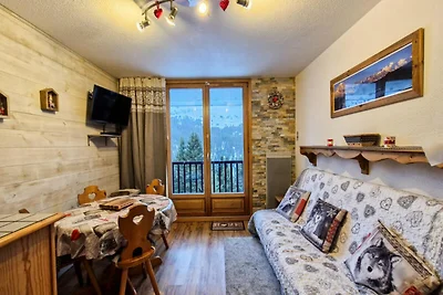 Gerenoveerd appartement met balkon ·...