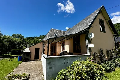 Familienaufenthalt mit Gartenblick für 9...