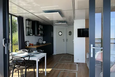 Confortevole casa sull'acqua per 3 persone.