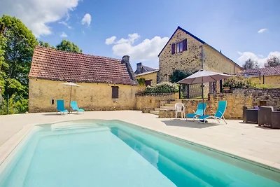 Angenehmes Ferienhaus mit privatem Pool