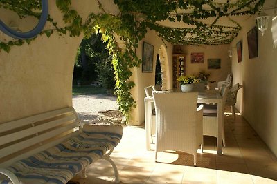 Bellissima villa con piscina a Piolenc